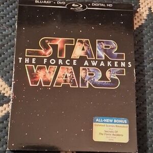 STAR WARS: THE FORCE AWAKENS on BLU-RAY + DVD